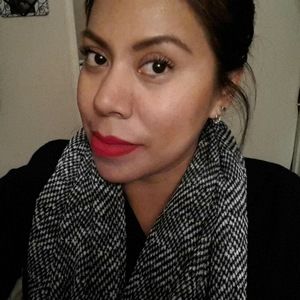 Meet your Posher, Stacy